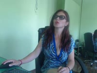 Hey!My body is  like a VIOLIN,dangerous curves and a complicated mind!Are you ready to know me?I AM!