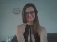 Melanie – Élégance et douceur à 30 ansBrune au charme naturel et au regard captivant, Mélanie débute dans le monde du camming avec une belle assurance et une envie sincère de créer des connexions vraies. À 30 ans, elle incarne une féminité assumée, mêlant sensualité discrète et spontanéité. Curieuse et ouverte d’esprit, elle aime découvrir de nouvelles choses et partager des moments complices avec ceux qui croisent son chemin.Mélanie est douce, attentive et pleine de vie. Elle adore discuter, rire et mettre à l’aise ceux qui viennent la voir. Que ce soit pour un échange léger ou une ambiance plus intime, elle sait s’adapter avec naturel et bienveillance. Sa présence est un mélange de tendresse et de mystère, parfaite pour ceux qui recherchent une expérience authentique.