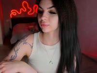 My green eyes have already captured more than a few hearts—are you ready to look into them and never leave?
I’m saving up for my very first car and dreaming of the moment I finally get my driver’s license. One day, I’ll be in Tokyo visiting the Harry Potter museum. Who knows, maybe you’ll be the one walking those streets with me.
Sometimes you can find me at the gym, but more often I’m in my cozy space, binge-watching series or enjoying the perfect lazy day when I don’t have to go anywhere. My mornings start with water or raspberry tea… and my evenings? Maybe with the two of us, daring each other to see who gives in first.
I’m kind, caring, sometimes emotional—but always real. I believe in kindness, and I start with myself. And maybe I can read your thoughts right now.
So tell me… if you were in my place, what would you do? Maybe tonight we start our story.