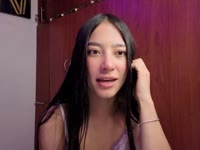 I am a girl full of energy, outgoing and always with a big smile. I love going to the gym, where I feel strong and motivated. My laugh is something that defines me, it