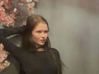 webcamgirl chat CharisseChappel