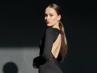 webcam chat room EmilyGiffin