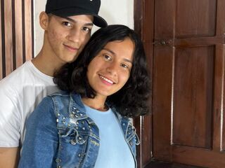 live webcam couple CnadyAndOliver