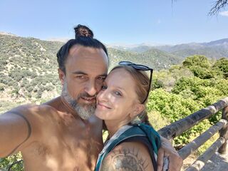couple bedroom web cam MiriamMartin