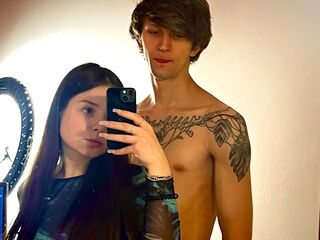 couple showing tits MollyMatt