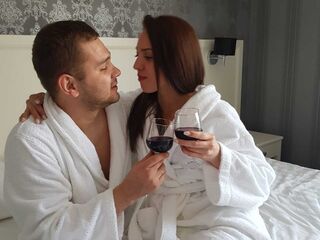 live camgirl giving blowjob OlgaDima