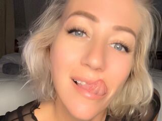 squirting girl sex cam AlessaBee