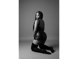 webcamgirl bdsm live show BrownNina