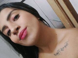 camslut topless AlanaMierss