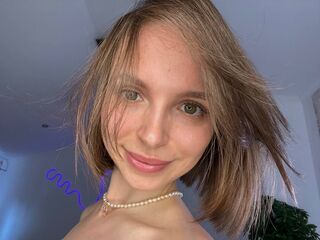 cam girl playing with vibrator AllieBlack