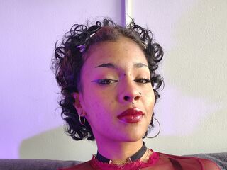 masturbating webcamgirl AmaranthaPiere