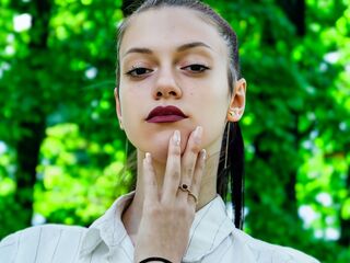 cam girl playing with dildo AndreaDe