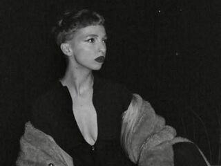 camslut fingering shaved pussy AniKali