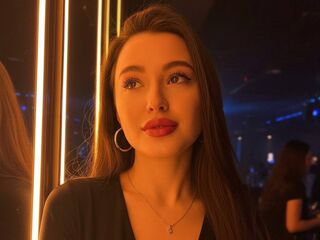 naked camgirl fingering pussy AriannaEmziah