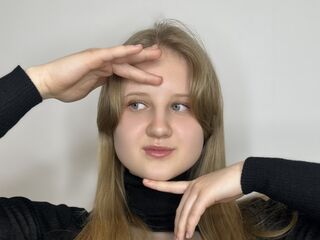 naked camgirl picture ArmindaMerry