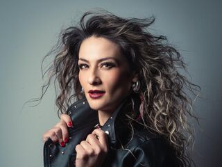 beautiful webcamgirl AryTorres