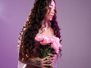 hot cam whore BellaClaire