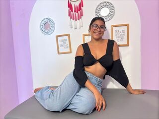cam girl pic BrianaMontes