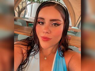 hot camslut CamilJoness
