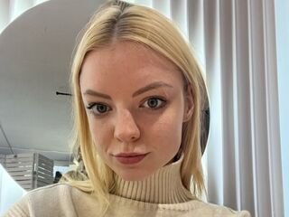 hot camslut CarlenePattie