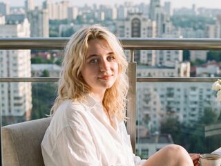 naked cam girl masturbating CindieColt