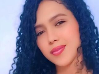 sexy webcamgirl CintyaDubois