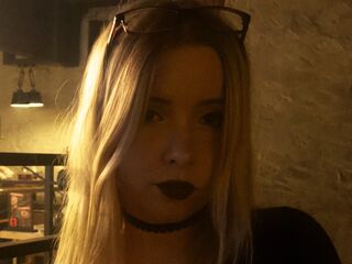 beautiful girl cam CorrinKendig