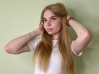 girl chatroom DarelAldis