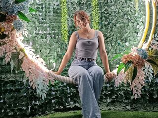 live teaser cam DebraEvans