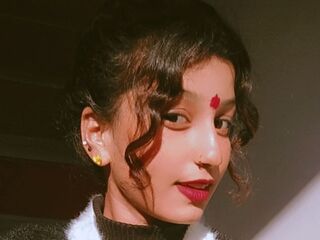 adult cam show DiaQuin