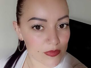 nude camgirl picture DinaCarls