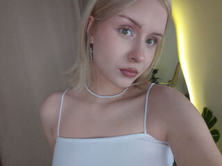 nude camgirl pic DorisMaurs