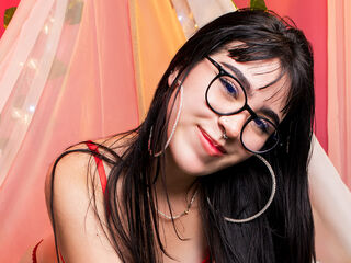 girl showing pussy ElieConor