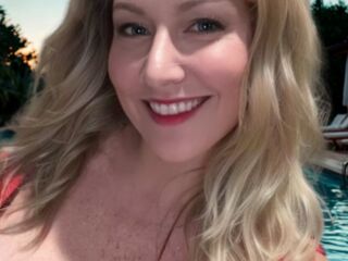 naughty chat room EllaSophiaNoir