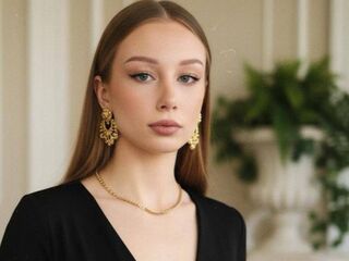 cam girl masturbating with dildo EmaGurrad