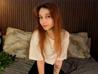 camgirl playing with dildo EmmaGenee