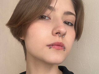 naked EssieAcheampong