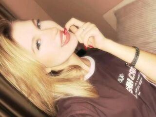 naughty cam girl FlossieRoseth