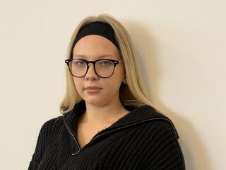 camgirl webcam pic FrancesVirunes