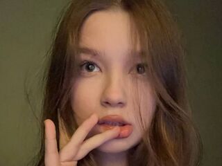 camgirl masturbating with dildo GiseleRusinko