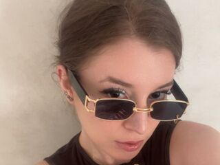 free live chatroom HeleneBrutger