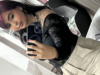 cam whore livesex HinataTatto