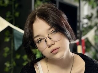 fingering girl webcam  HuldaGiovinco