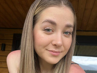 shaved pussy cam IlonaCabiness