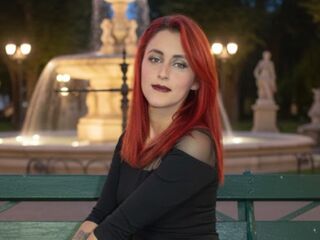 naked camgirl masturbating with dildo IvanaNovoa