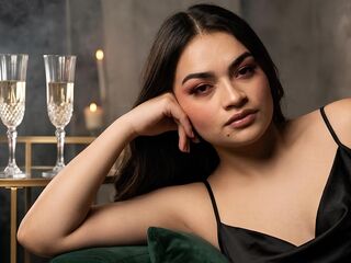 camgirl playing with dildo IvannaVelvet