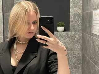 webcam bitch chatroom JenaeMcquillen