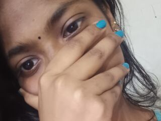 girl shaving pussy KajalRajput