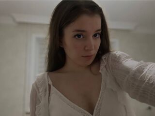 cam girl playing with dildo KendalEllefson
