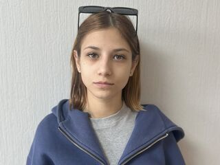 topless camgirl KimSherm